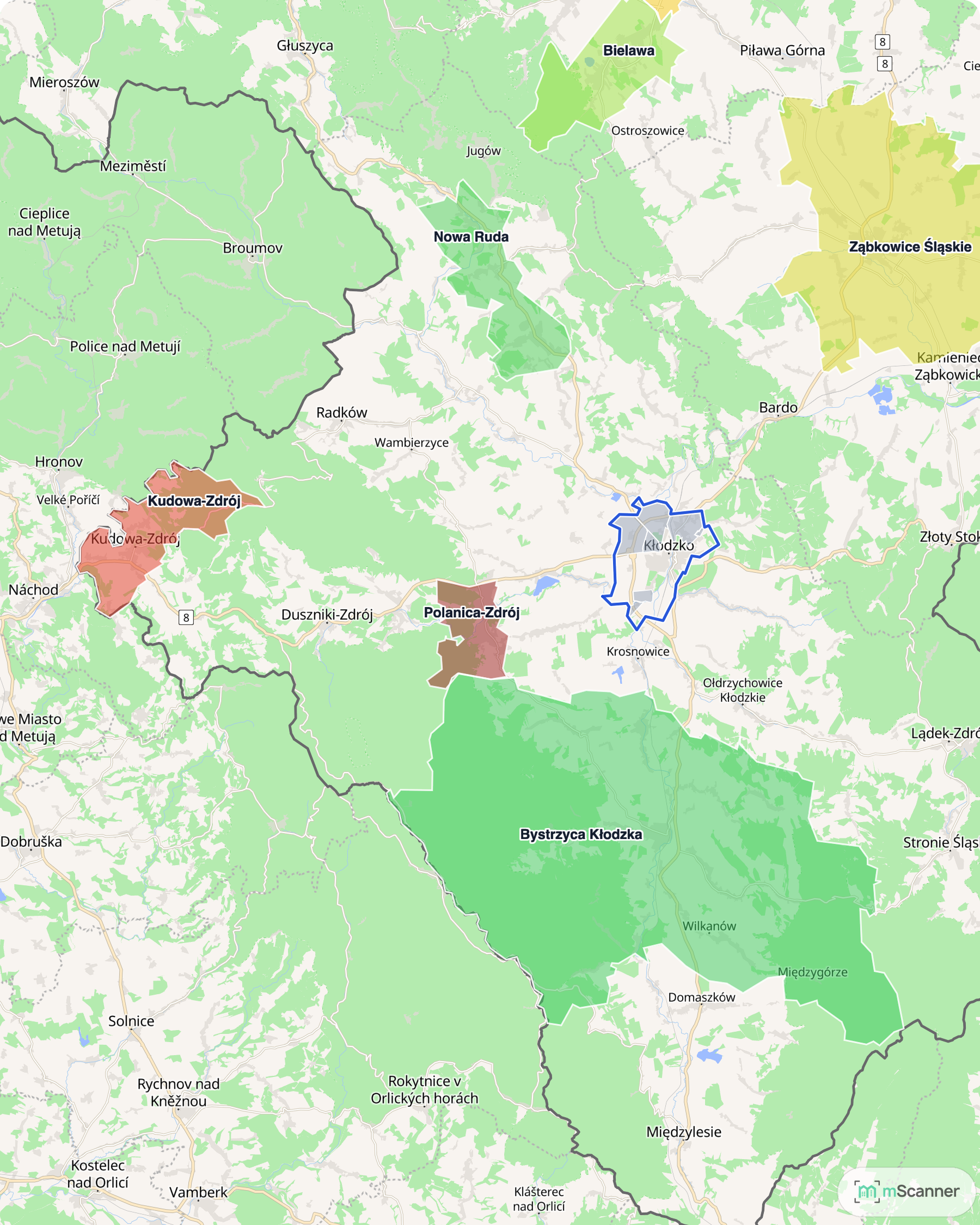 Mapa cen transakcyjnych mieszkań na ziemi kłodzkiej, z niebieskim obrysem granic i kolorowanymi obszarami cen.