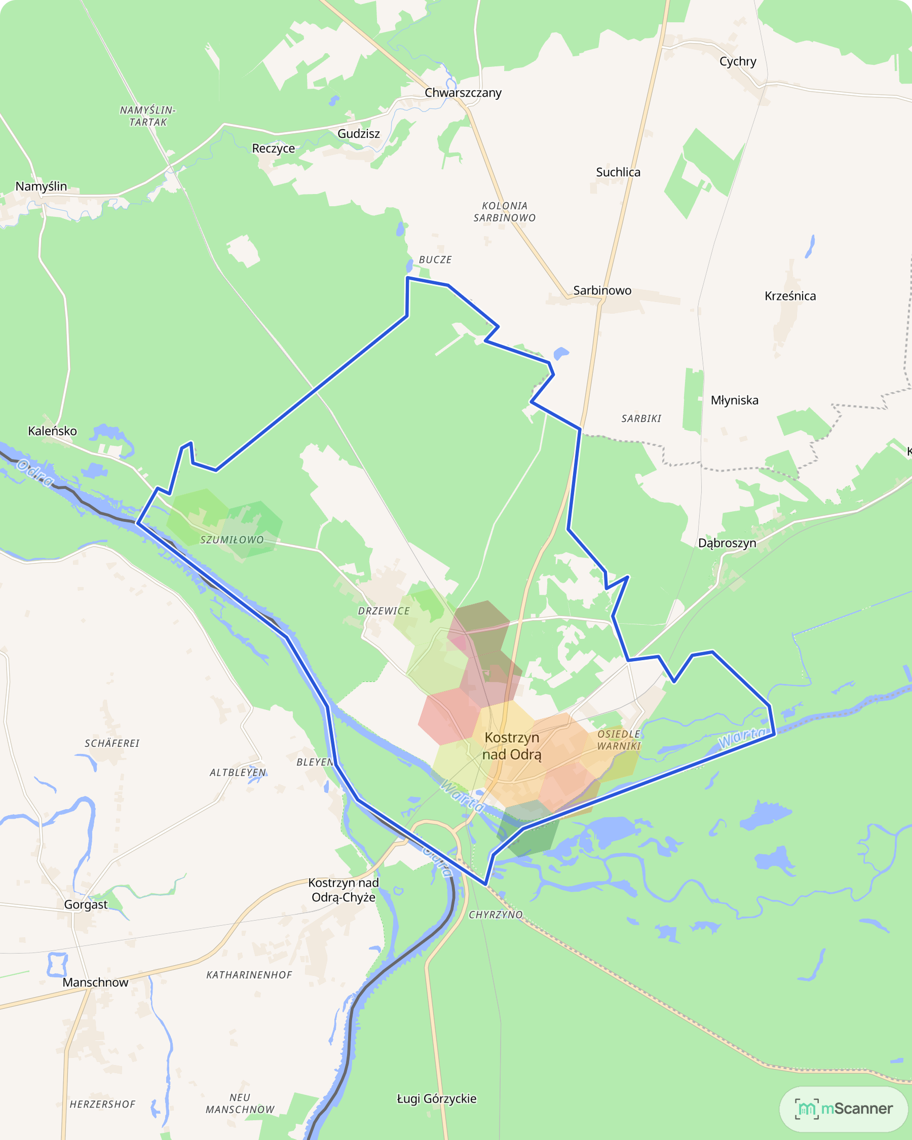 Mapa cen transakcyjnych mieszkań w Kostrzynie nad Odrą, z niebieskim obrysem granic gminy i kolorowymi polami cen skupionymi w zabudowanej części miasta.