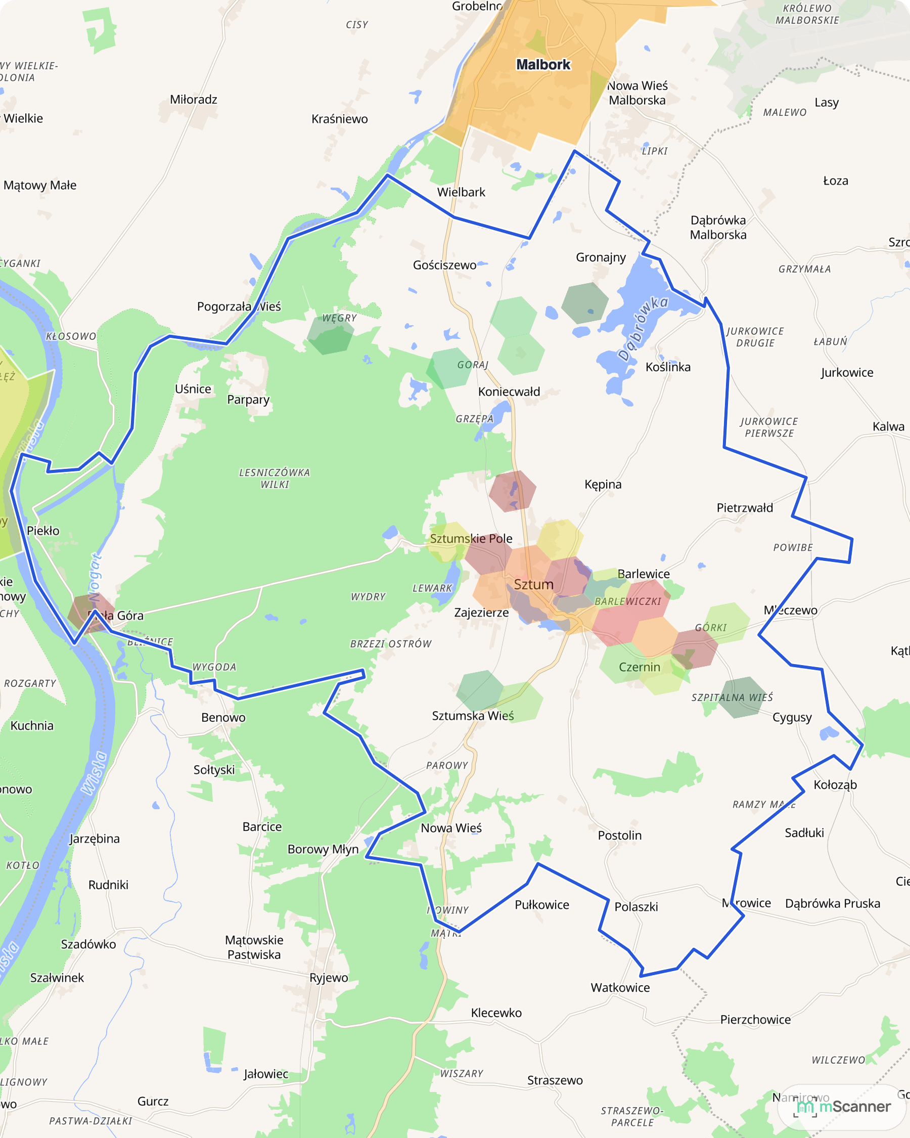 Mapa gminy Sztum z niebieską granicą administracyjną i siatką sześciokątów pokolorowanych według mediany ceny transakcyjnej, nad jeziorem Sztumskim