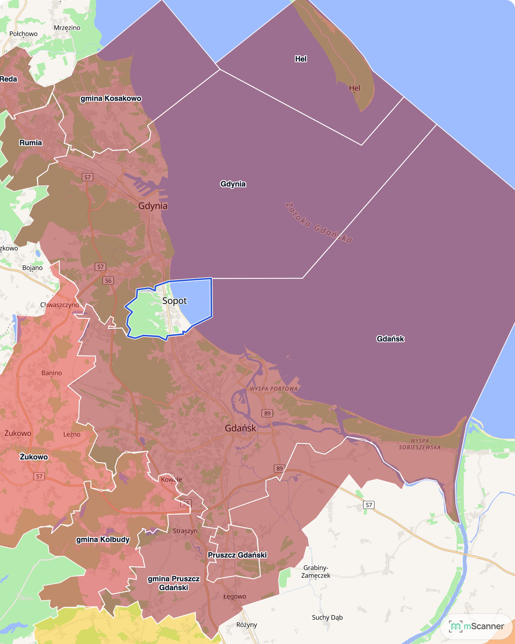 Mapa Trójmiasta z niebieską granicą Sopotu pośrodku, dzielnicami Gdańska i Gdyni pokolorowanymi według mediany ceny transakcyjnej i gminami obwarzanka w tle