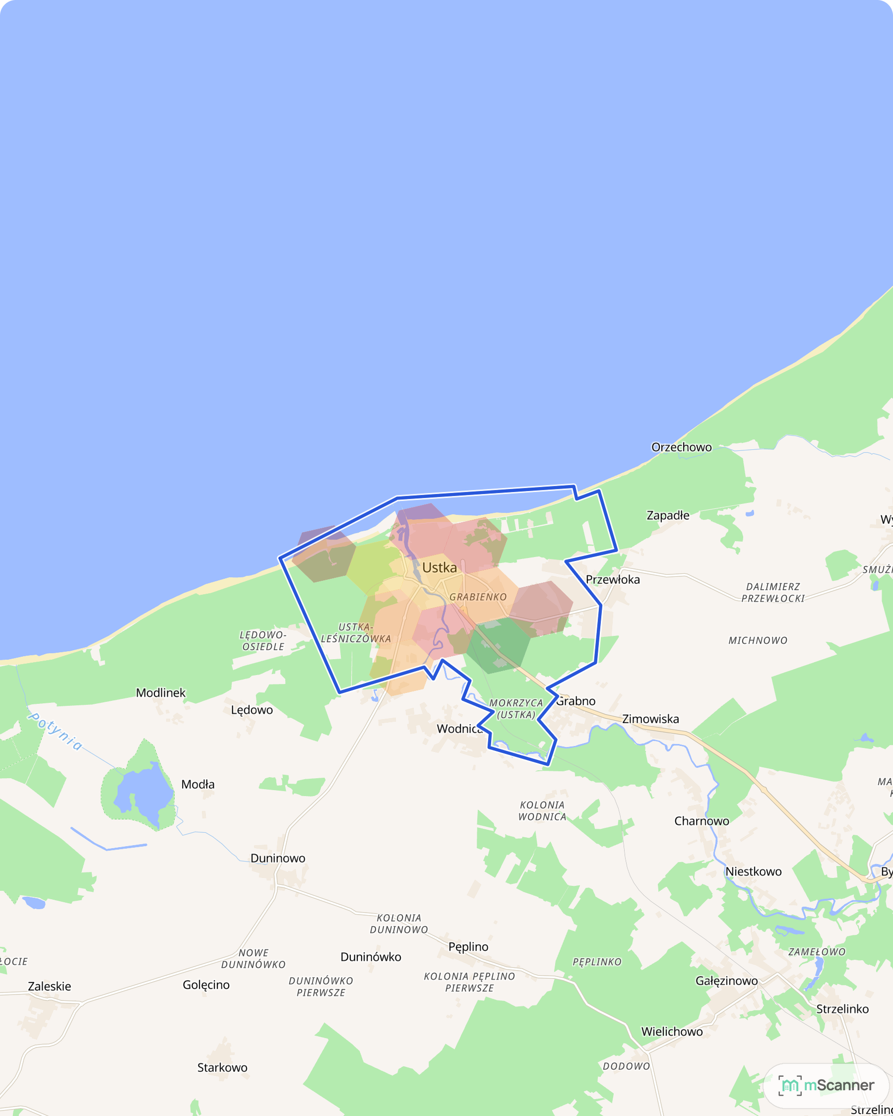 Mapa Ustki z niebieską granicą administracyjną miasta i siatką sześciokątów pokolorowanych według mediany ceny transakcyjnej, z ciemniejszymi polami przy nadmorskiej części miasta